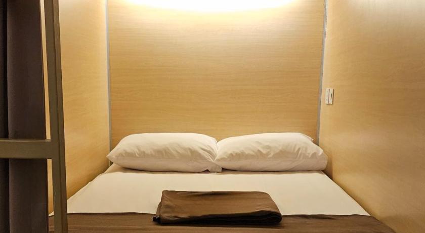 Fora Capsule Hostel Tuban Kuta Bali - image 19