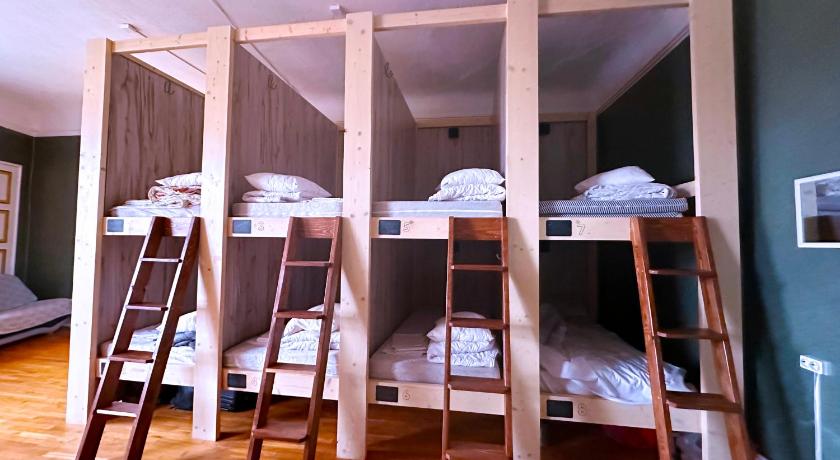 Image of 4-Bed Private Room 4