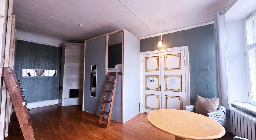 Image of 4-Bed Private Room 0