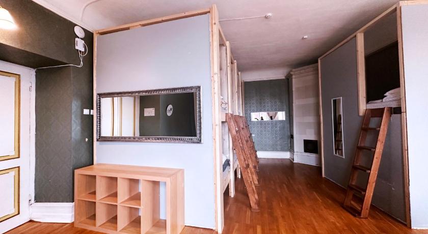 Image of 4-Bed Private Room 3