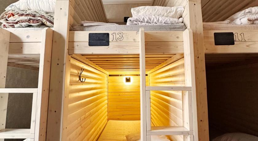 Image of 14-Bed Private Room 4
