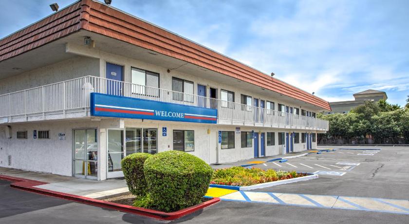 Motel 6 Vacaville, CA