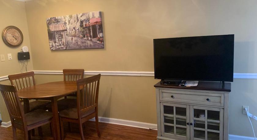 Image of Olde Gatlinburg 504 6