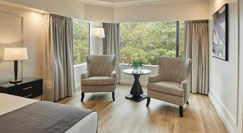 Image of Corner Suite 1