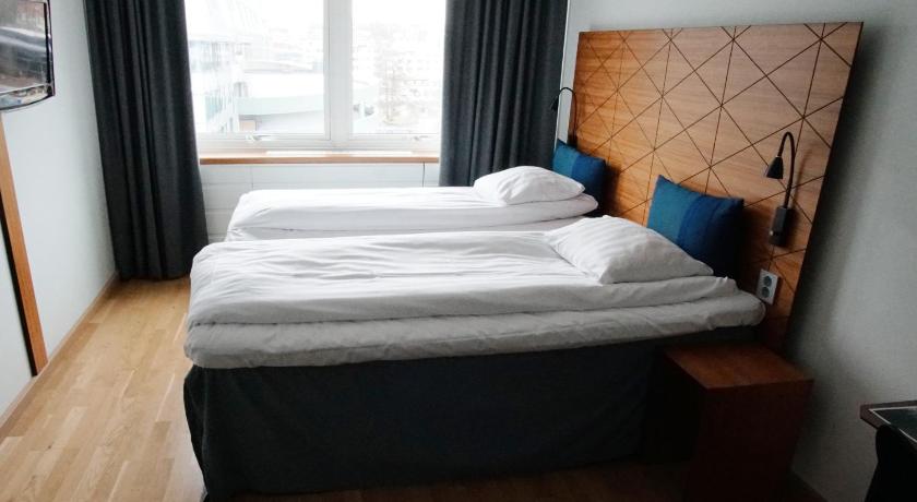 Image of Standard Twin Room 8