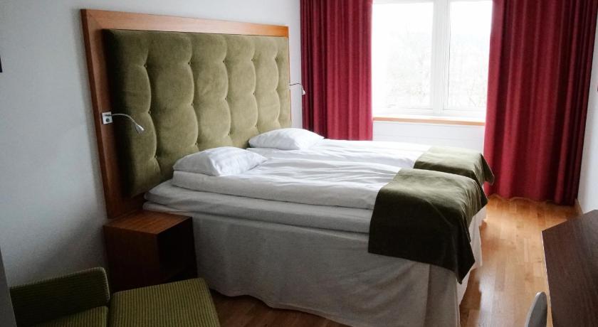 Image of Standard Twin Room 7