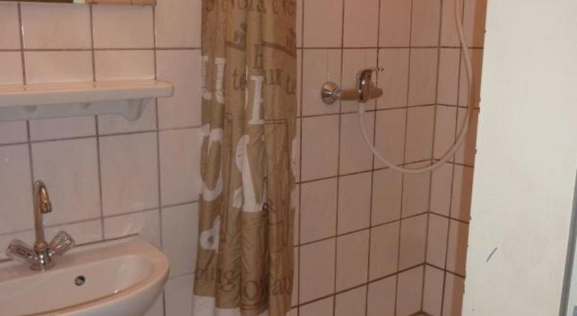 Image of 'Double Room with Private Bathroom 5