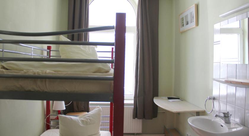 Image of Twin Room with Private Bathroom on floor (sole use) 0