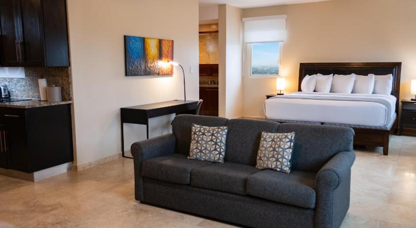 Image of Deluxe Suite 5