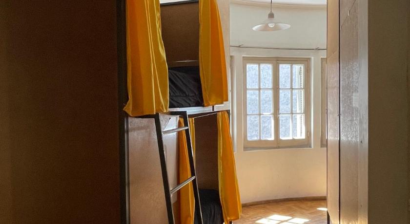 Image of Bed in 8-Bed Mixed Dormitory Room 2