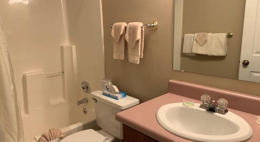 Image of Laurel Inn 401 2