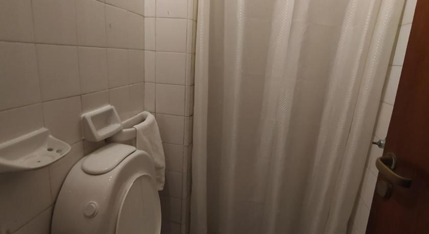 Image of Standard Twin Room 9