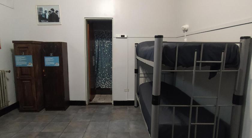 Image of Bed in 4-Bed Female Dormitory Room 1