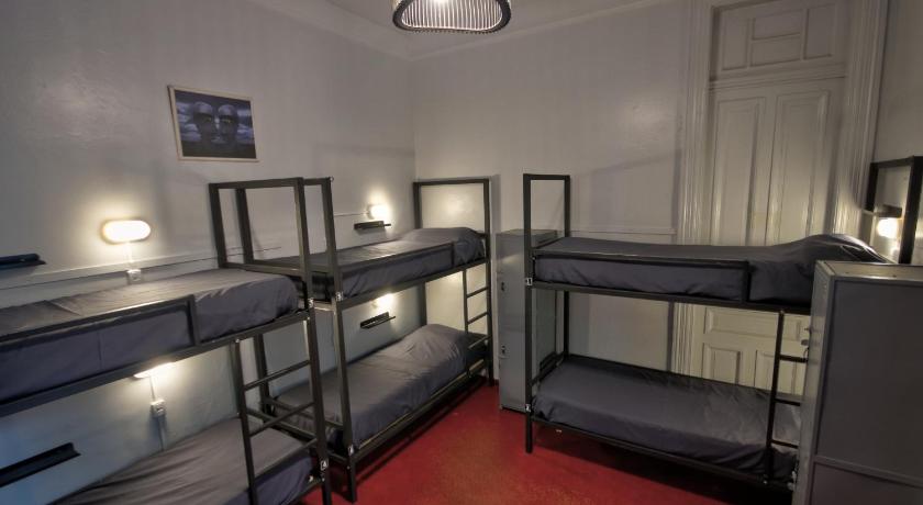Image of Bunk Bed in Mixed Dormitory Room 1