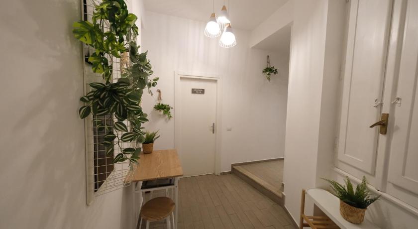 ローマ Roman Forum Holiday Termini 3つ星 ホテル ロビー