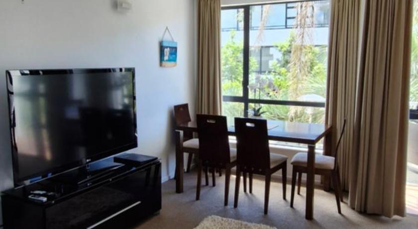 Image of Apartment with Pool View 11