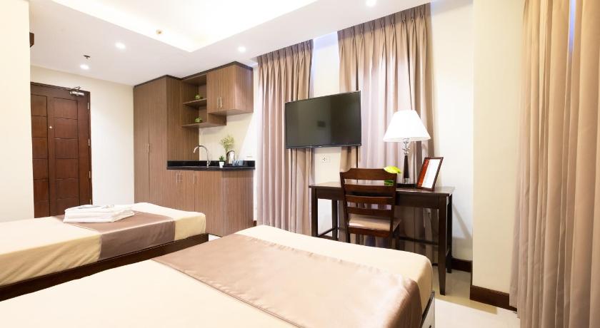 セブ Soleil Suites Cebu 5つ星 ホテル ロビー