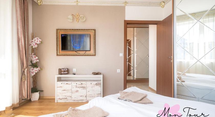 Mon Tour apartments - image 16