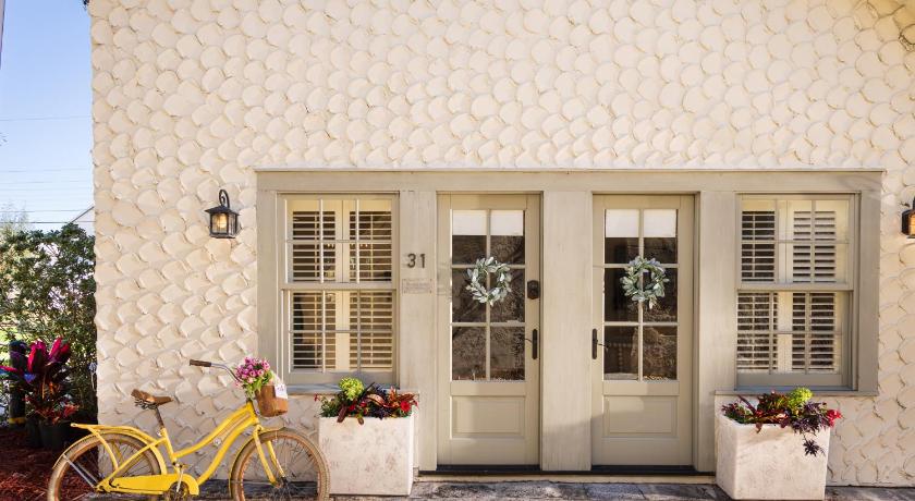 Image of Three-Bedroom Cottage 1