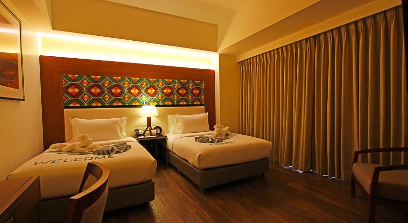 Image of 2 Double Beds, Non-Smoking, Superior Room, Wi-Fi, Coffee Maker, Safe, Mini Bar, Full Breakfast 8