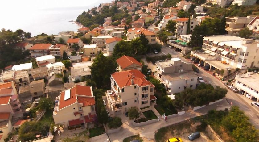Guest house Villa Ana photo