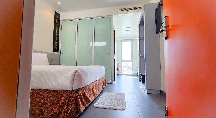 Image of Standard Room - With Window 8