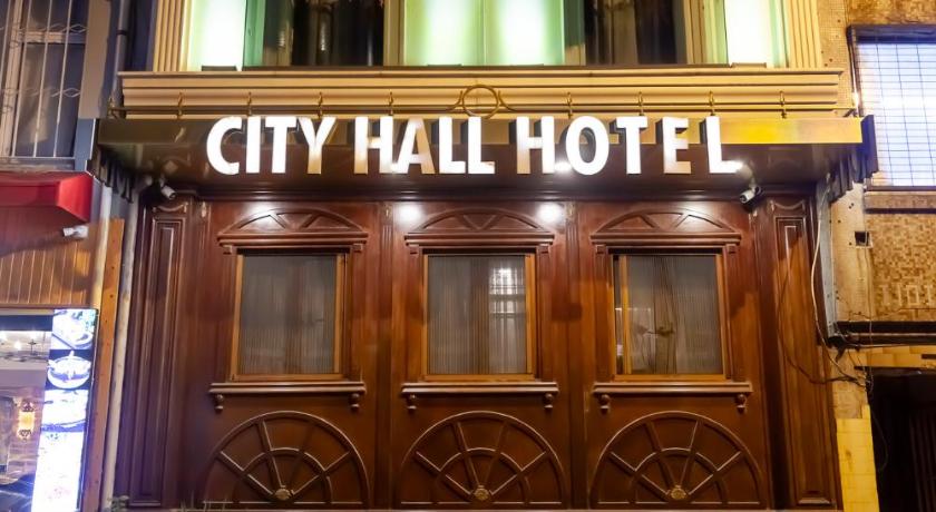 City Hall Hotel - image 9