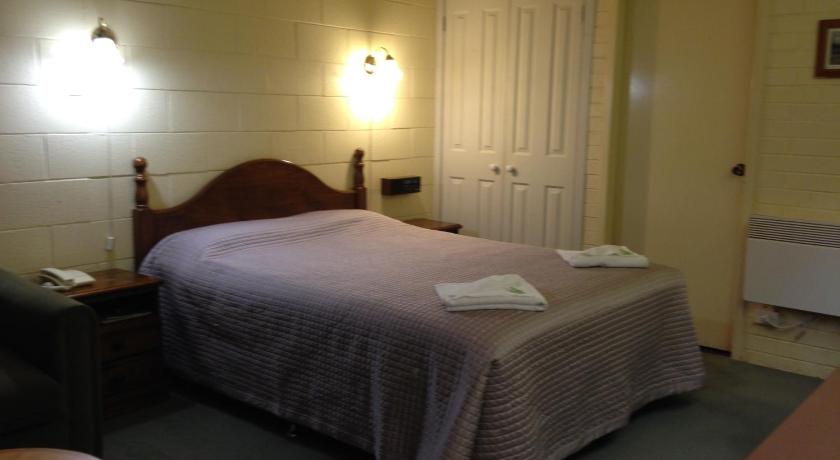 Robertson Country Motel photo