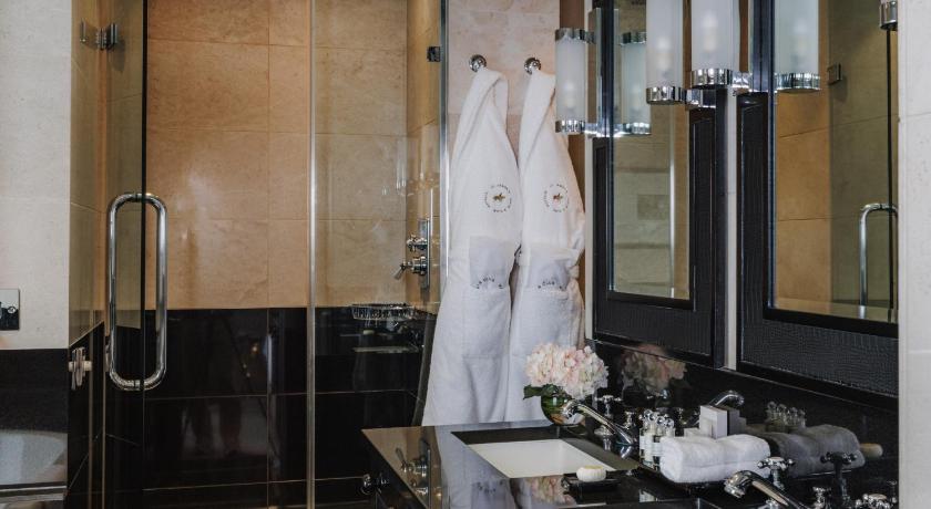 Image of Deluxe Suite 2