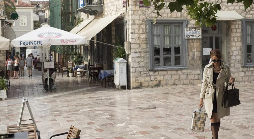 Athena hotel