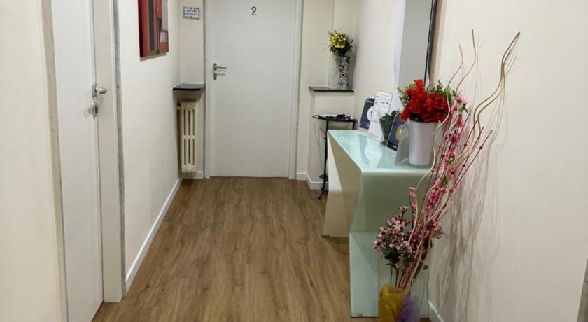 Image of Double or Twin Room with Balcony 8