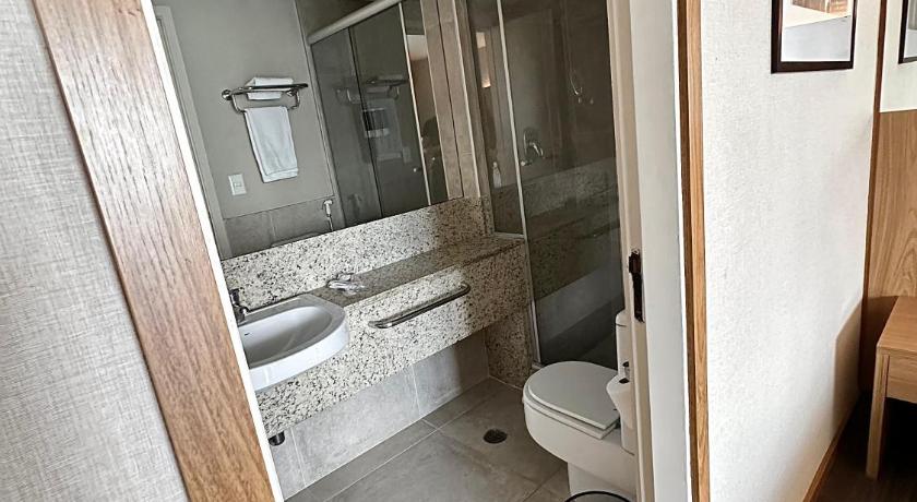 Image of Suite with City View 6