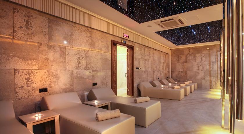 Ramada Hotel & Suites Kusadasi - image 5