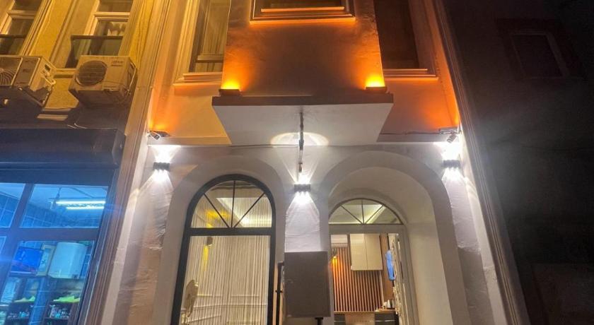 Ninova Boutique Hotel - image 6