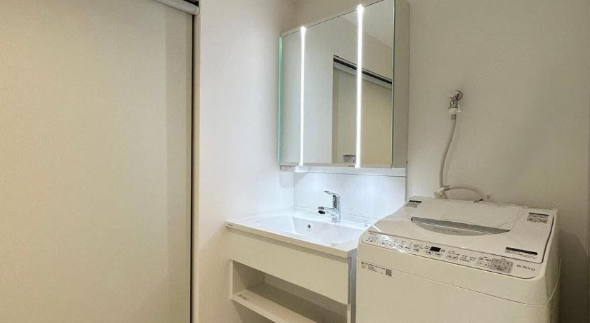 広島 b hotel Rijodori - Modern 6ppl City Apt with Breakfast Included 4つ星 宿泊施設 ロビー