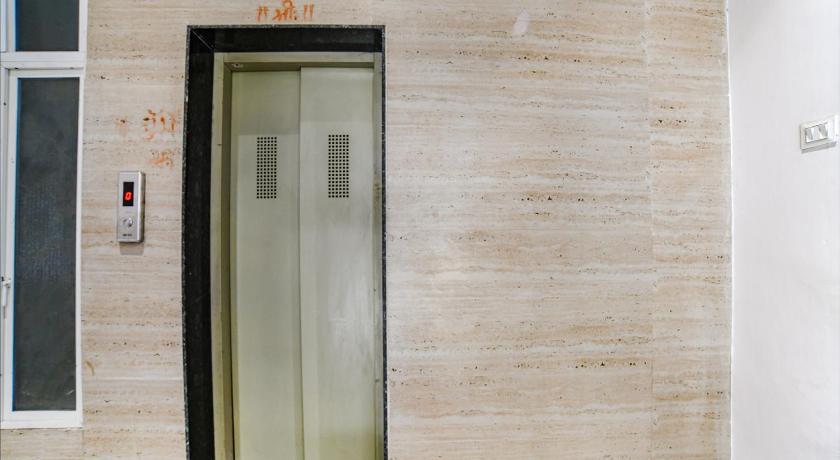 Collection O Hotel Kelvi – Indore, OH