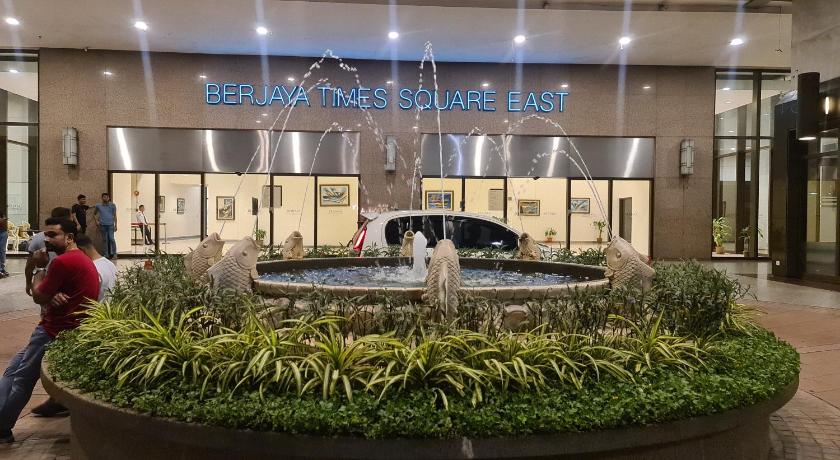 Nice World Service Suite at Times Square Kuala Lumpur - image 8