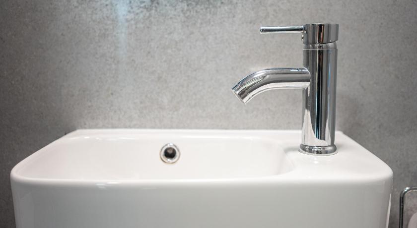 Image of Single Room with Private Bathroom 9