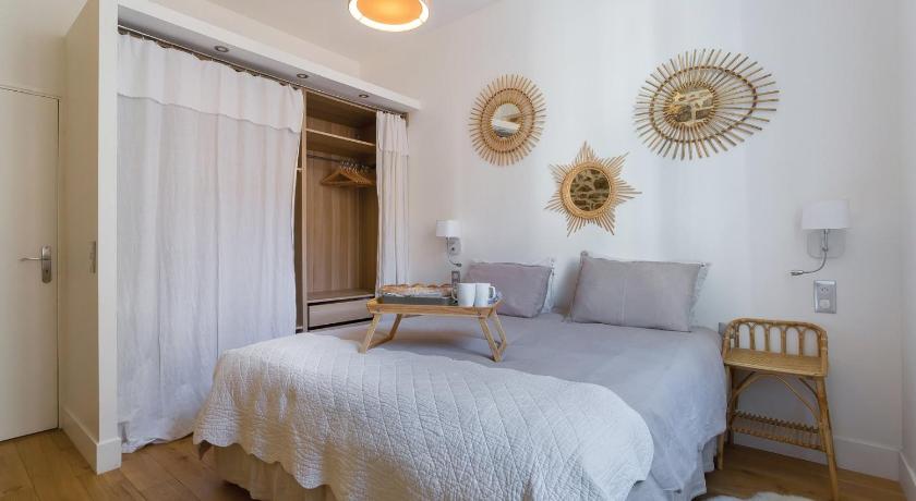 Image of Suite-Deluxe-Private Bathroom 31