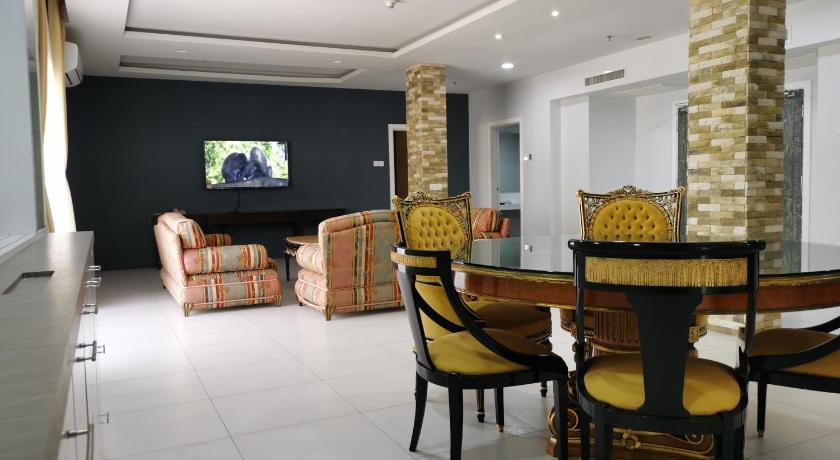 Image of Penthouse Seaview 12