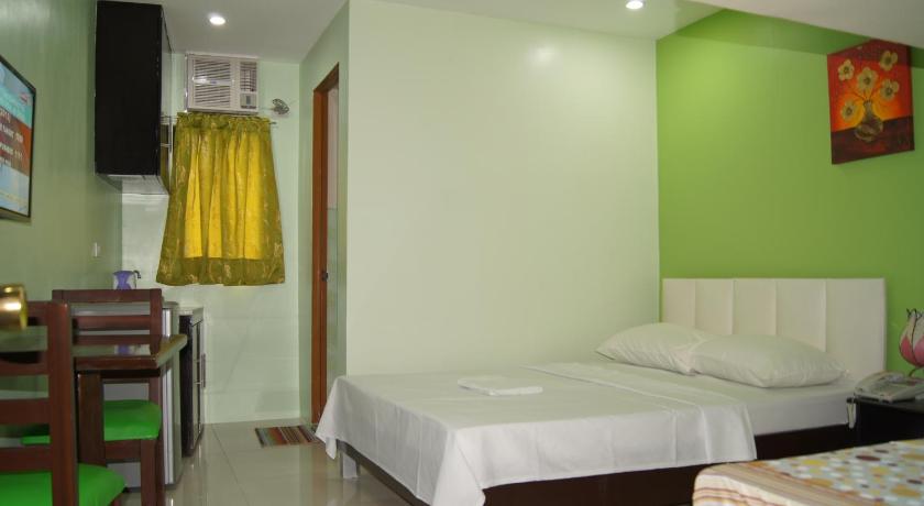 Image of Small Family Room 3