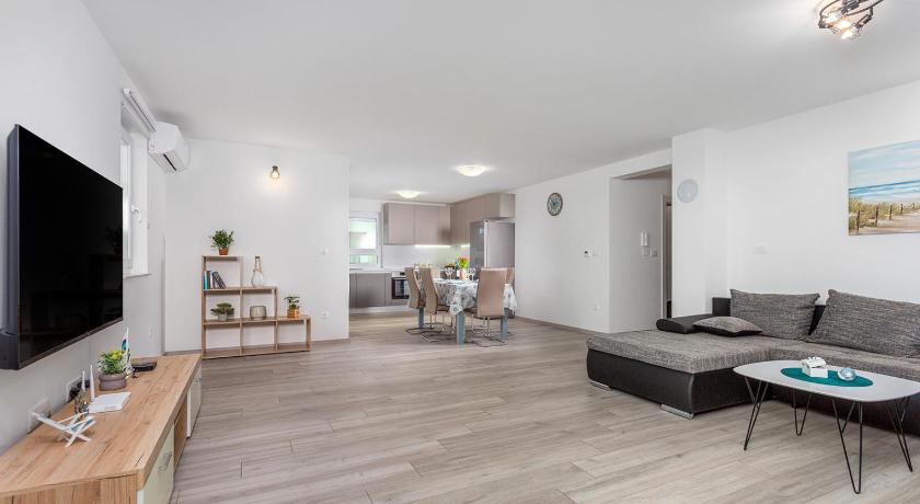 Kvarner bay 4* - Apartment 4 - image 10