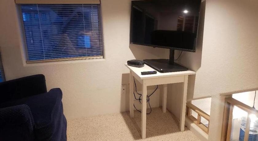 스미스 리버 Odysea Ocean Cabin 26 w Jacuzzi & Modern Decor 4성급 숙소 로비
