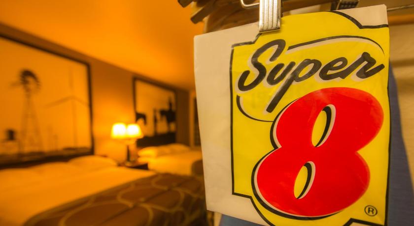 Super 8 By Wyndham Oklahoma Airport Fairgrounds West