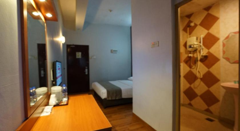 Image of Queen Room 2