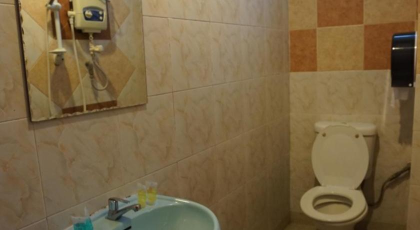 Image of Queen Room 4