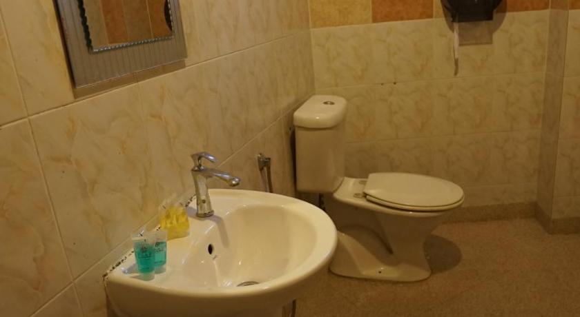 Image of Triple Deluxe Room 6