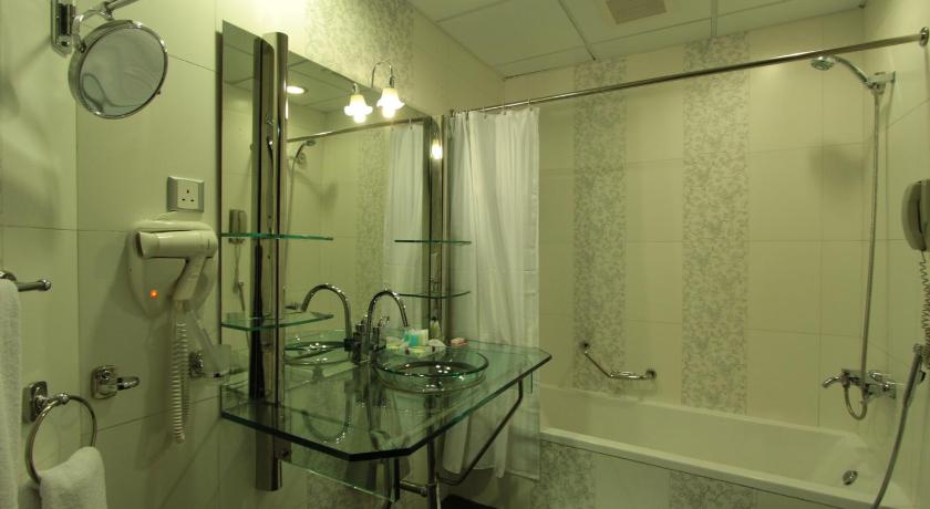 รูปของดีลักซ์ (Deluxe Room) 2