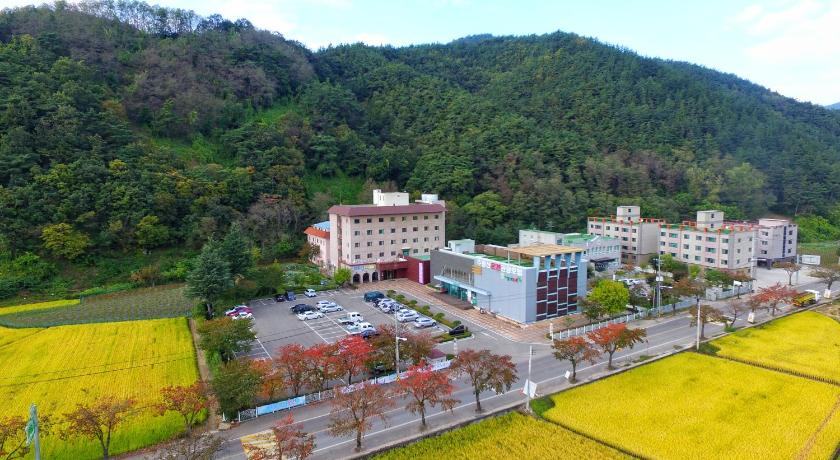 チョンソン Juwangsan Spa Tourist Hotel 2つ星 ホテル 外観