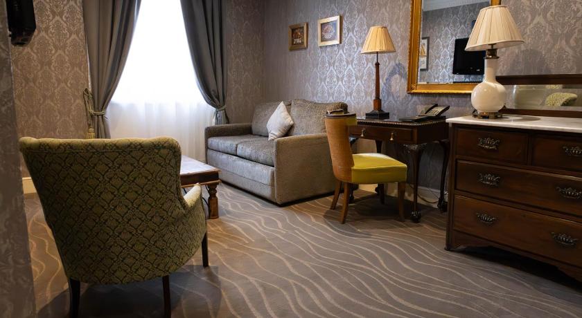 Image of Two Bedroom Junior Suite With Kitchenette 4
